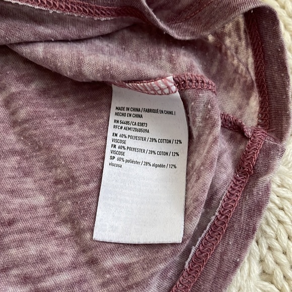 ⚡️3 for $20⚡️ American Eagle Soft Heathered Ringer T-Shirt - Picture 5 of 6